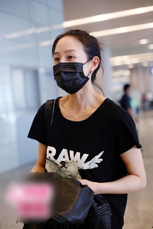 圆脸女明星戴口罩,探寻女明星的时尚与个性