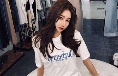 抖音网红20岁成名视频,20岁爆红，她如何用短视频征服亿万粉丝