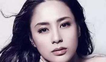 面部平整的女明星,揭秘面部平整之美