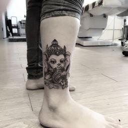 明星腿部纹身图片,揭秘明星腿部纹身背后的故事